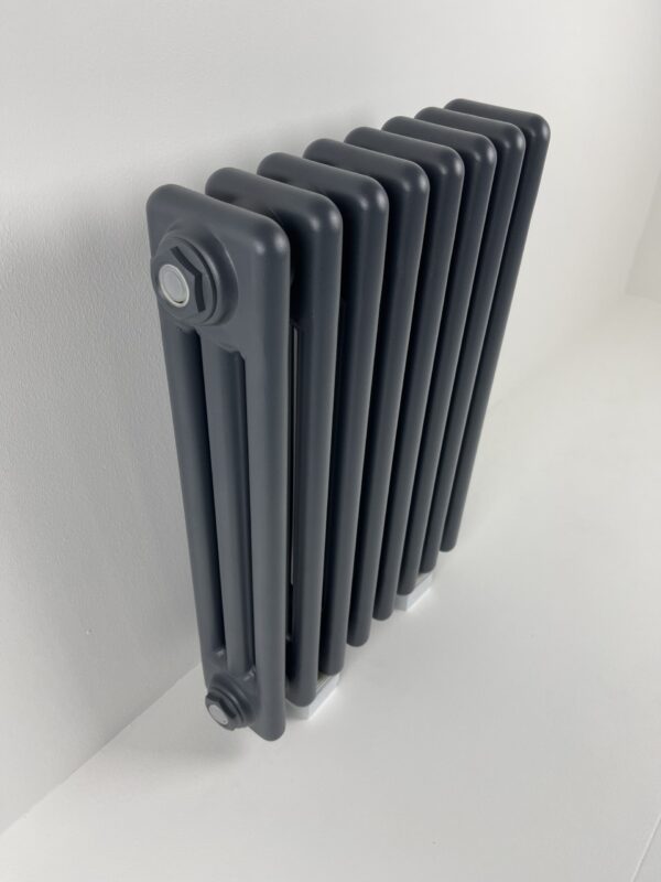 3 kolonnu horizontāls radiators 500 x 380 mm, krāsa – antracīts
