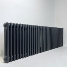 3 kolonnu 500x1595 mm horizontāls radiators, krāsa – antracīts (RAL 7016)