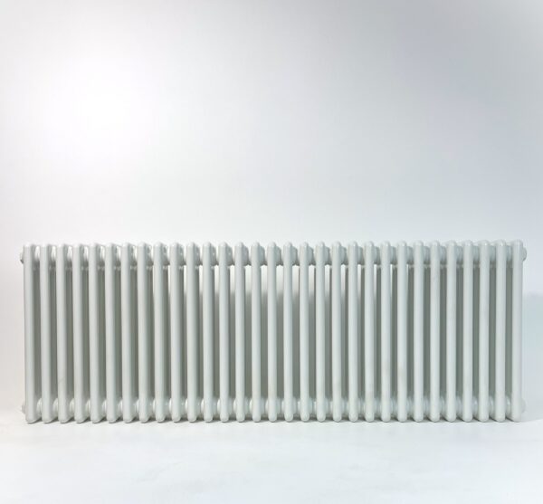 3 kolonnu 500x1415 mm horizontāls radiators, krāsa – balts (RAL 9010)
