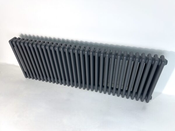 3 kolonnu 500x1415 mm horizontāls radiators, krāsa – antracīts (RAL 7016) - Image 3
